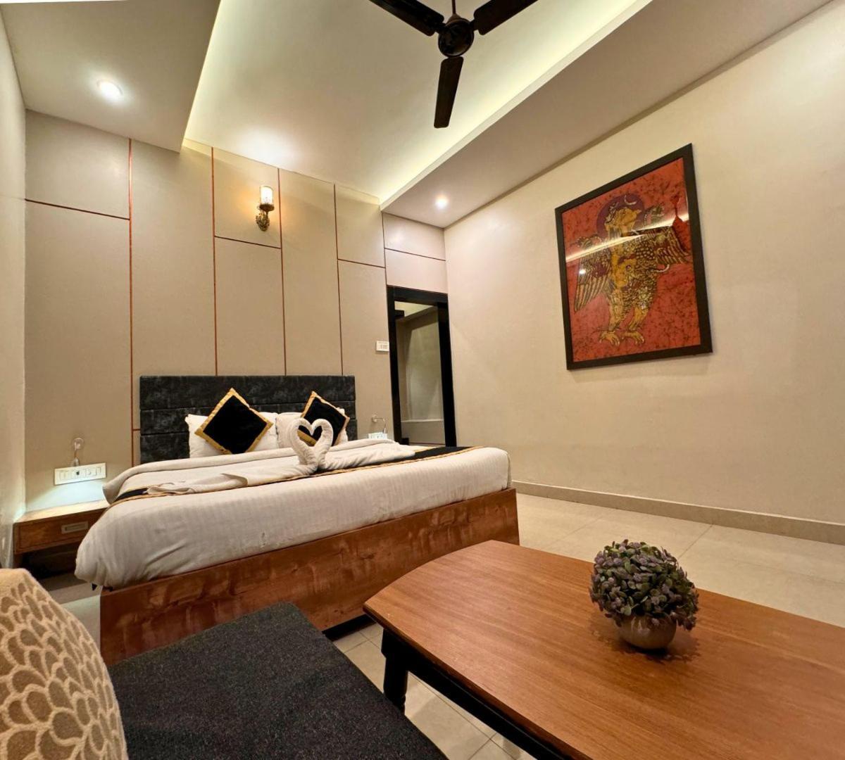 Hotel Runway Inn Pura Raghunāth Esterno foto